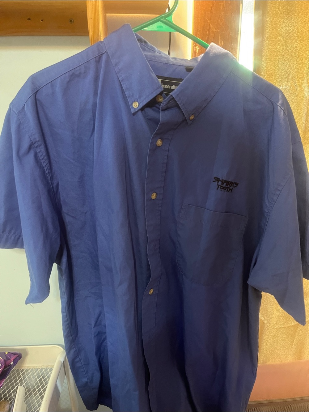 Men's Short-Sleeve Button-Down Shirt in Navy Blue